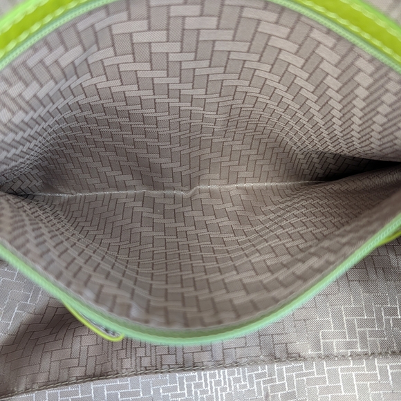 Cole Haan Lime Green Pebbled Leather Hobo Shoulder Bag Tote Silver Tone Hardware - Picture 12 of 16